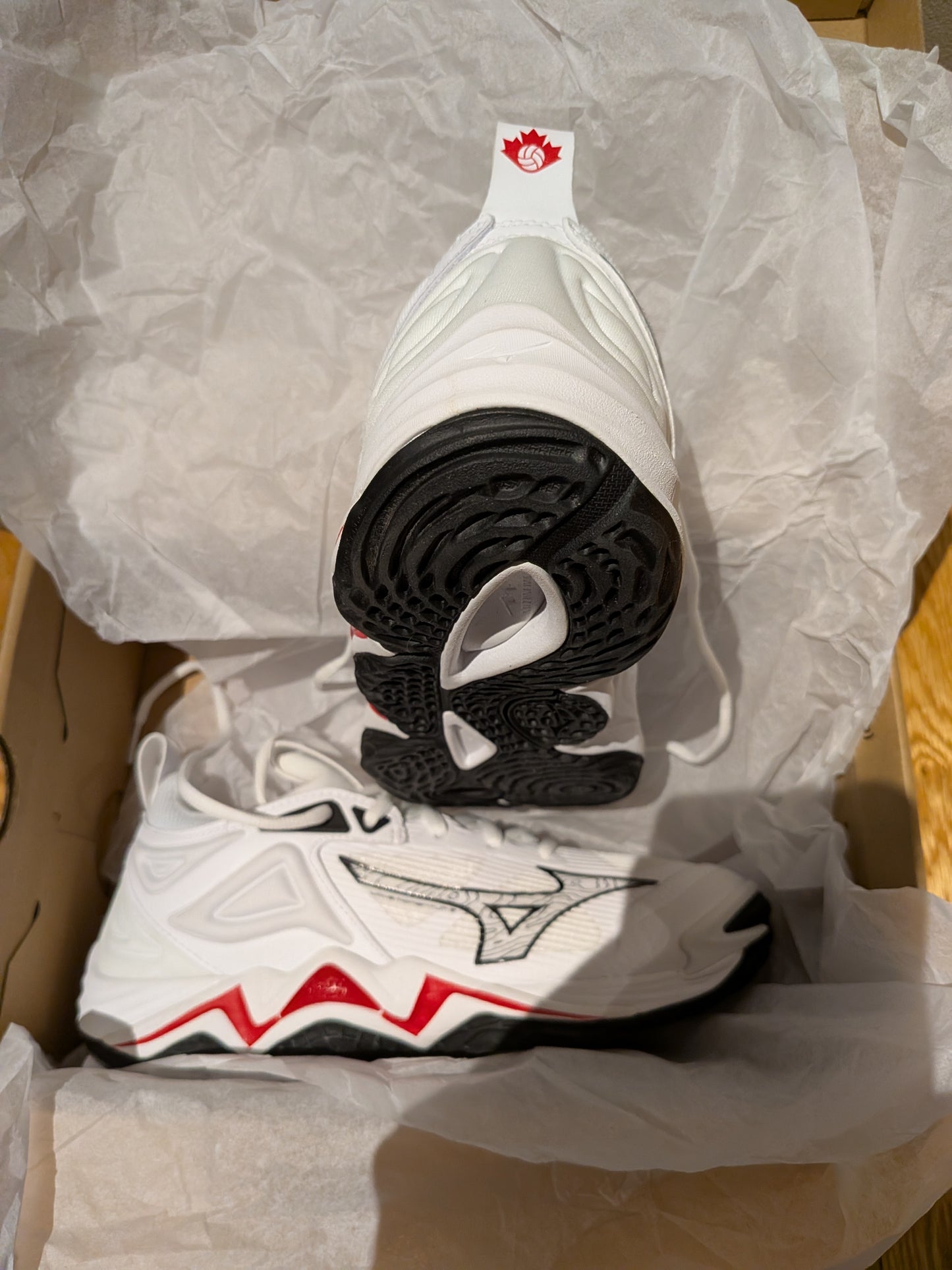 1 Pair of Team Canada Mizuno Wave Momentum 3 Women's Volleyball Shoes - Size 8, Red/White